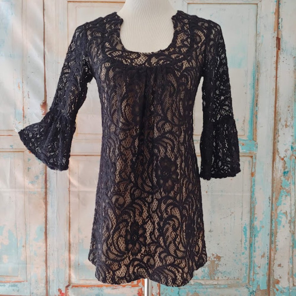 INC baby doll scoop neck bell sleeve lace dress nude lining/Size 2/black
